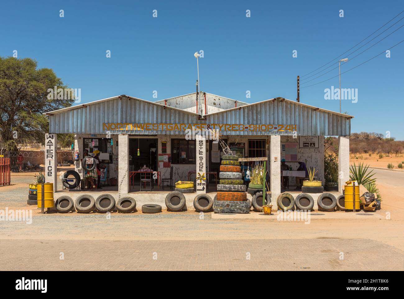 Negozio di alimentari e bar nella città di Kamanjab, Namibia Foto Stock