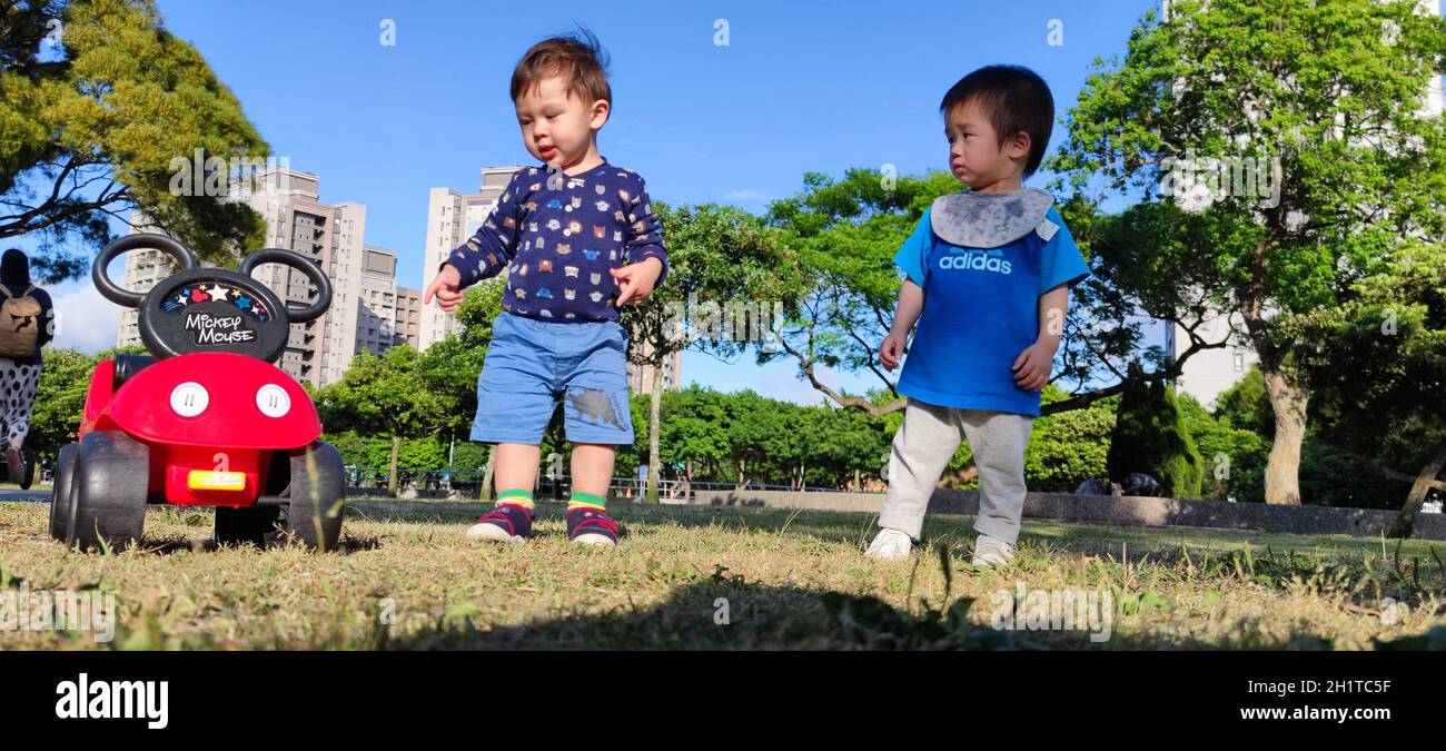 Linkou Sports Park, Taiwan-Apr 21, 2021 - bellissimo parco sportivo e bellissimo cielo a New Taipei City, New Taipei City, Taiwan Foto Stock