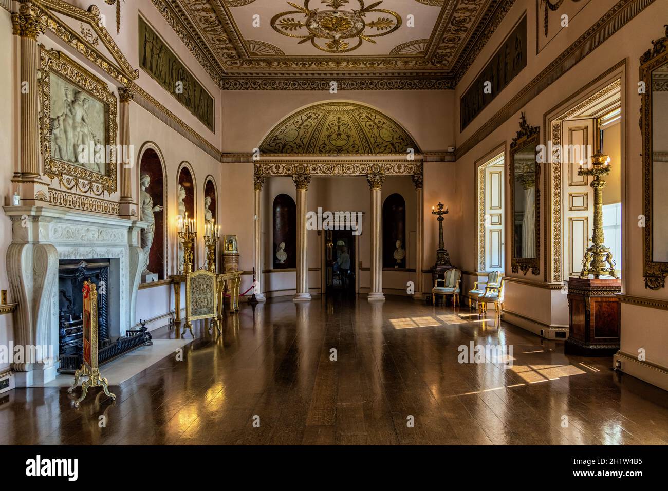 All'interno di Syon House, la residenza di Londra occidentale del Duca di Northumberland, Londra Borough di Hounslow, Londra occidentale, Inghilterra. Foto Stock