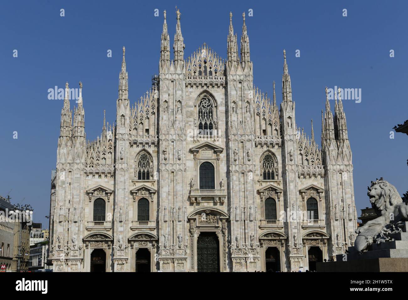 Il Duomo di Milano o il Duomo di Milano è la cattedrale gotica Chiesa