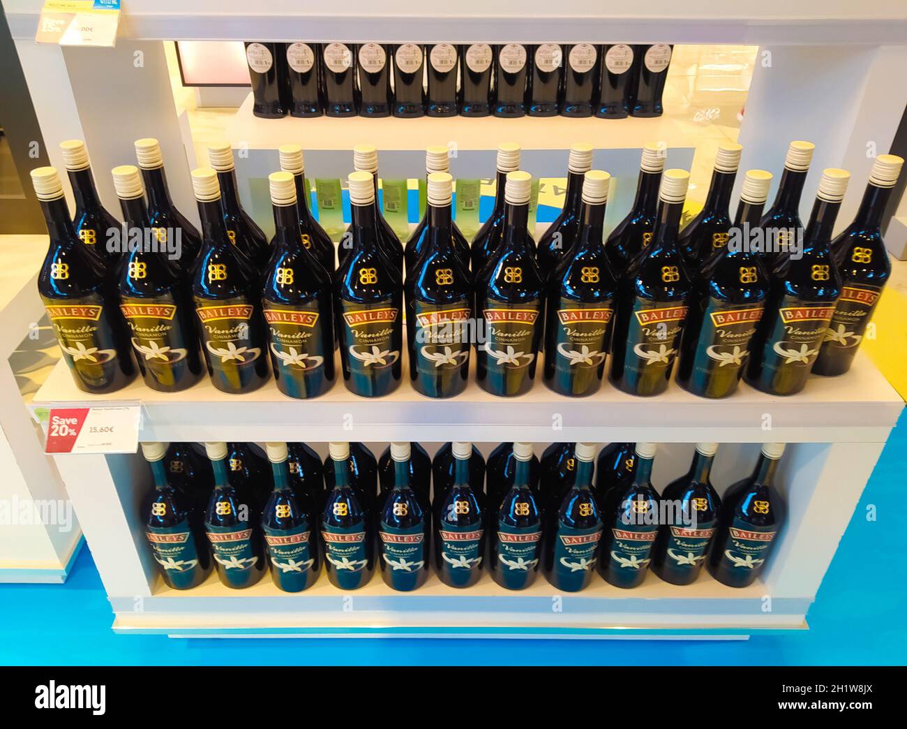 Antalya, Turchia - 11 maggio 2021: Bottiglie di Baileys in vendita nel Duty Free Store di Antalya, Turchia il 11 maggio 2021 in Aeroporto Internazionale. Foto Stock