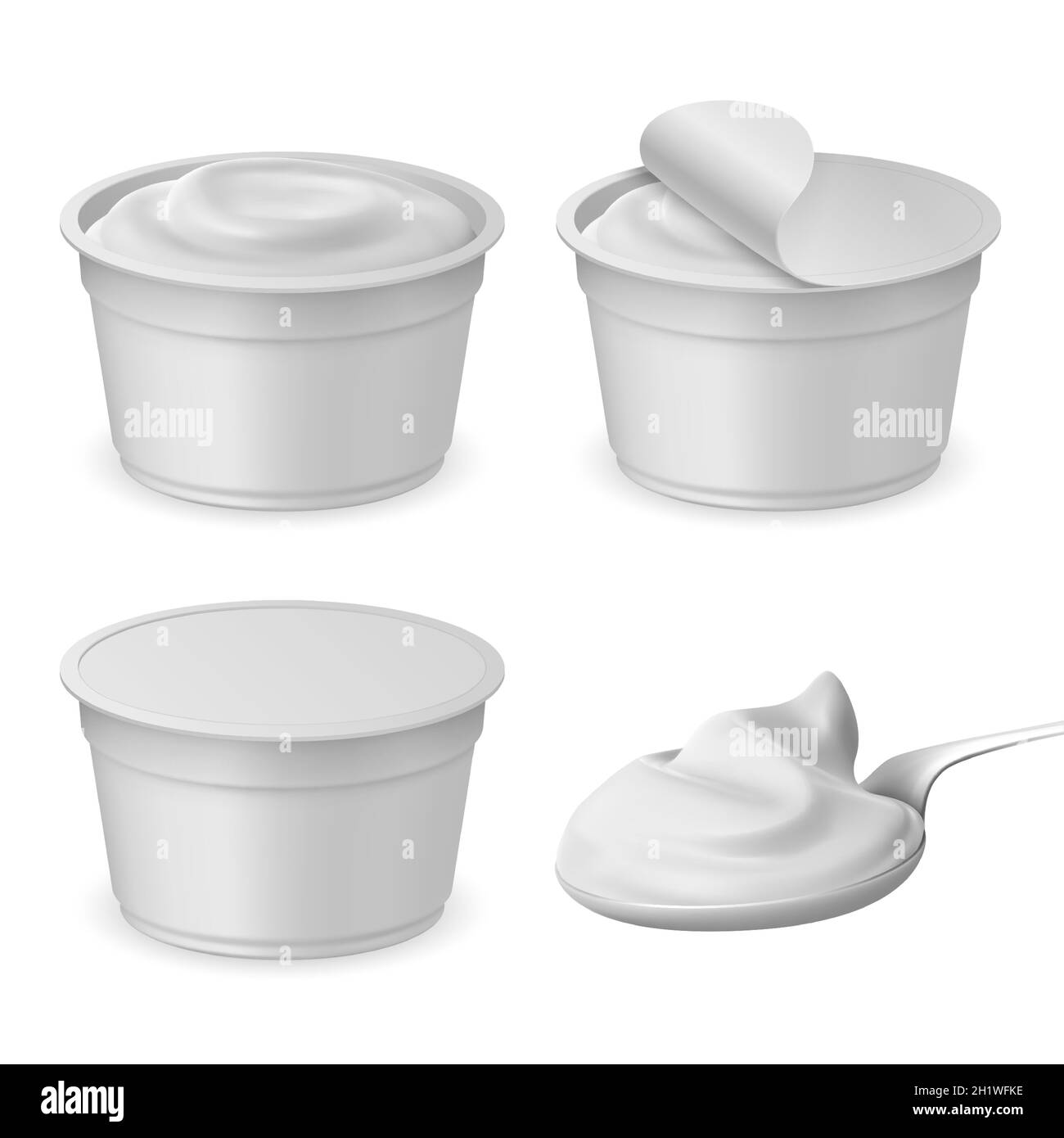 Confezione chiusa e aperta, con cucchiaio e yogurt. Formaggio, acidino o gelato confezione plastica mockup. set vettoriale di prodotti lattiero-caseari 3d Illustrazione Vettoriale