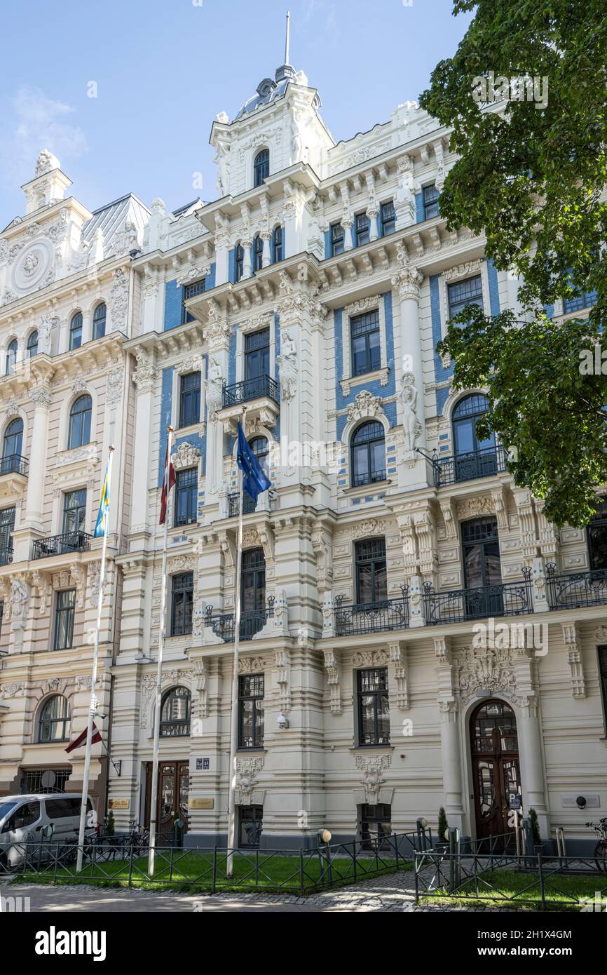 Riga, Lettonia. 22 agosto 2021. Vista all'aperto dell'edificio dell'ambasciata svedese nel centro della città Foto Stock