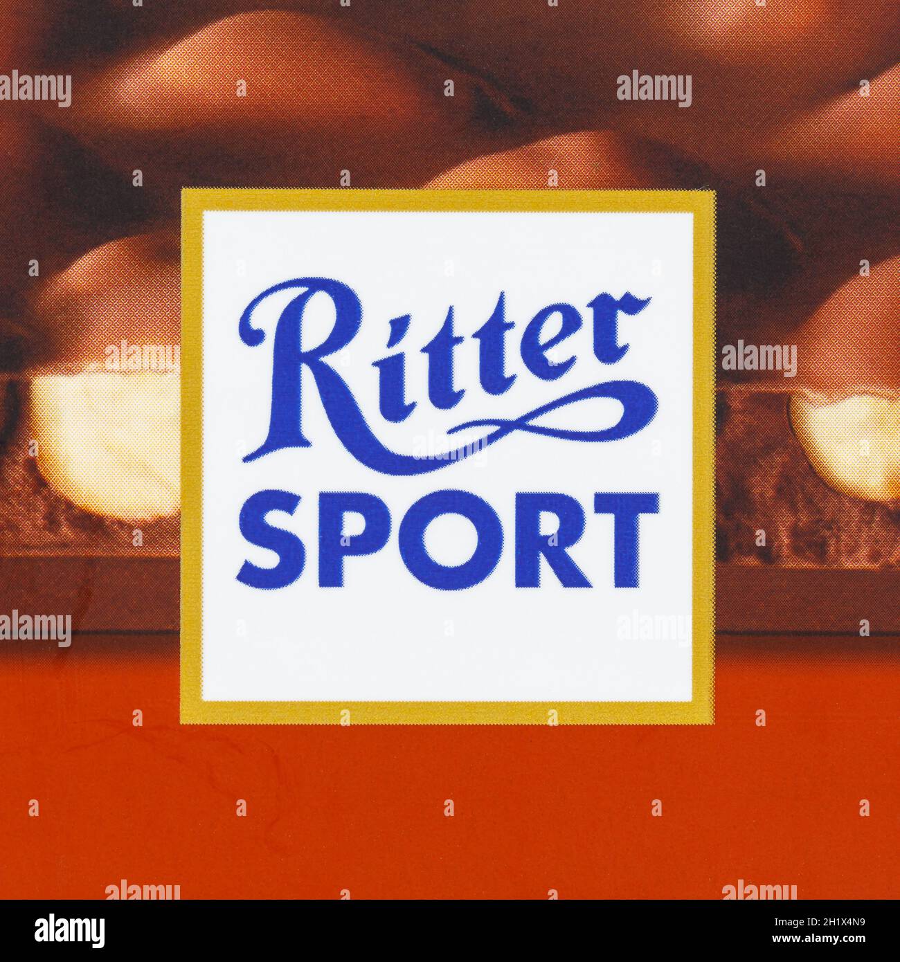 Stoccarda, Germania - 8 marzo 2021: Il logo della società di cioccolato Ritter Sport a Stoccarda, Germania. Foto Stock