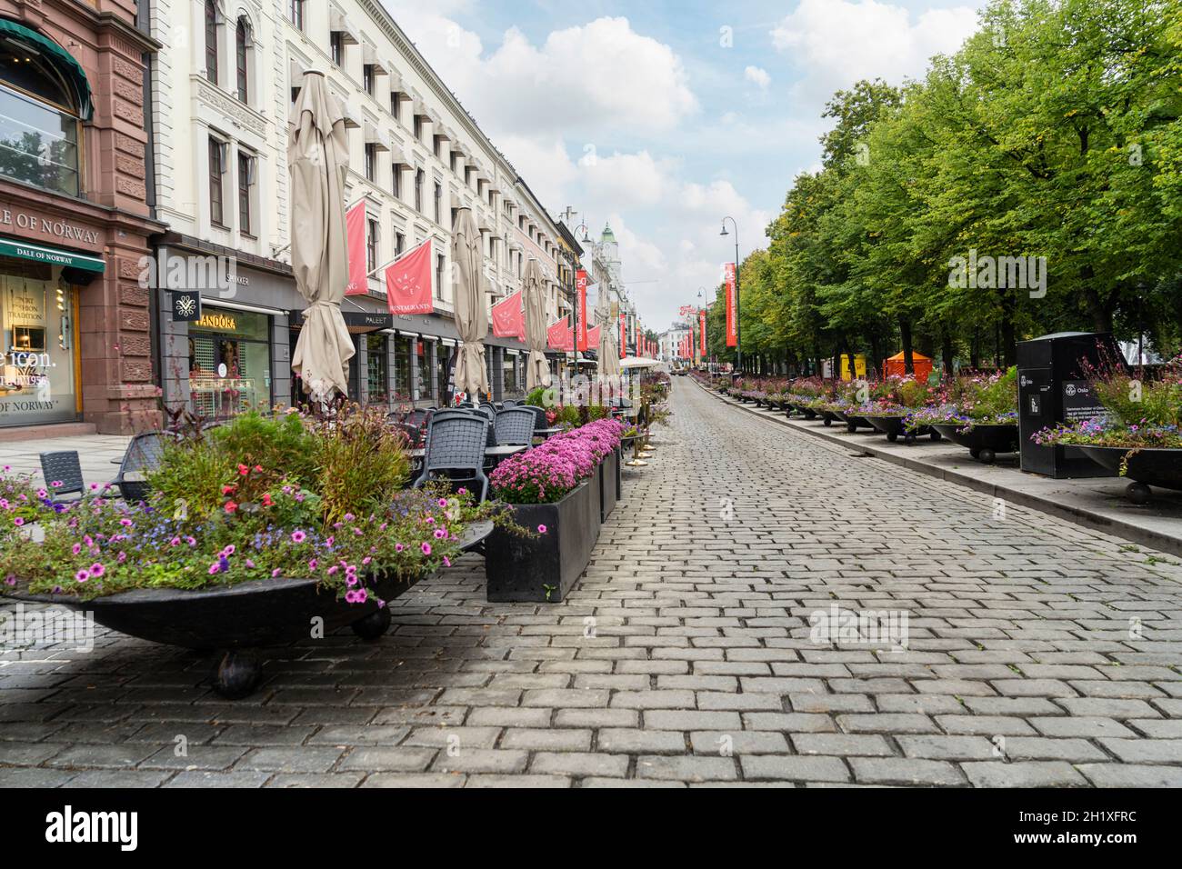 Oslo, Norvegia. Settembre 2021. Vista panoramica della porta Karl Johans nel centro della città Foto Stock