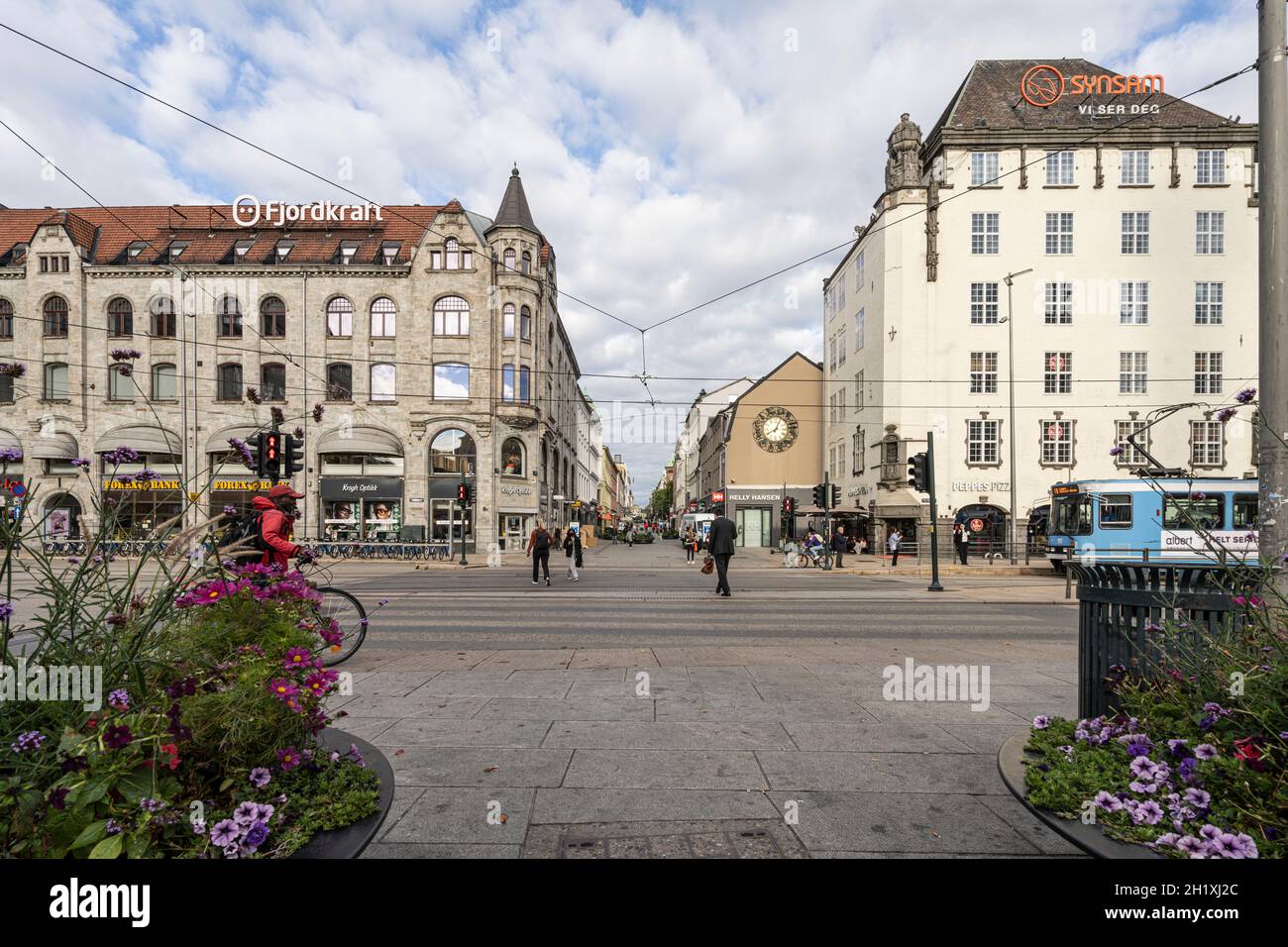 Oslo, Norvegia. Settembre 2021. La vista panoramica della porta Karl Johans nel centro della città Foto Stock