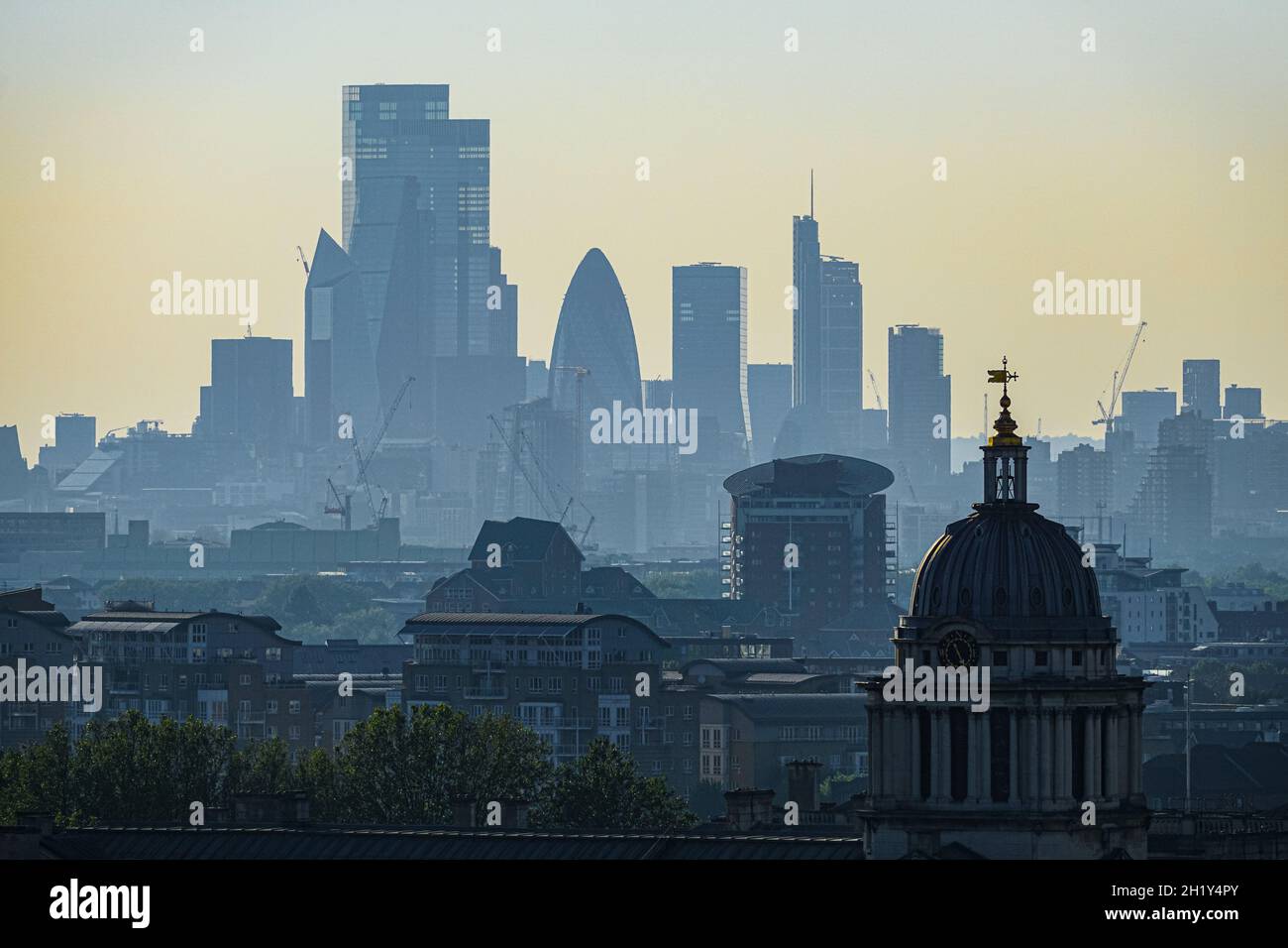 Grattacieli nella città di Londra al tramonto, Inghilterra Regno Unito Foto Stock