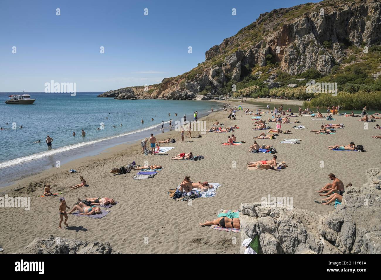 Sandstrand, Sonnenbaden, Urlauber, Touristen, Preveli, Kreta, Griechenland Foto Stock