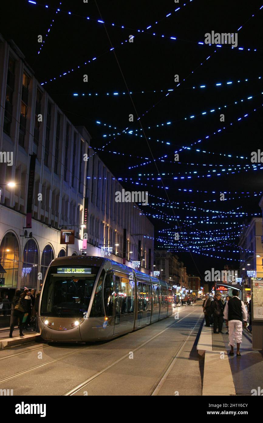 FRANCIA ALPES MARITIMES (06) NIZZA. TRAM LINEA 1, PIAZZA MASSENA Foto Stock