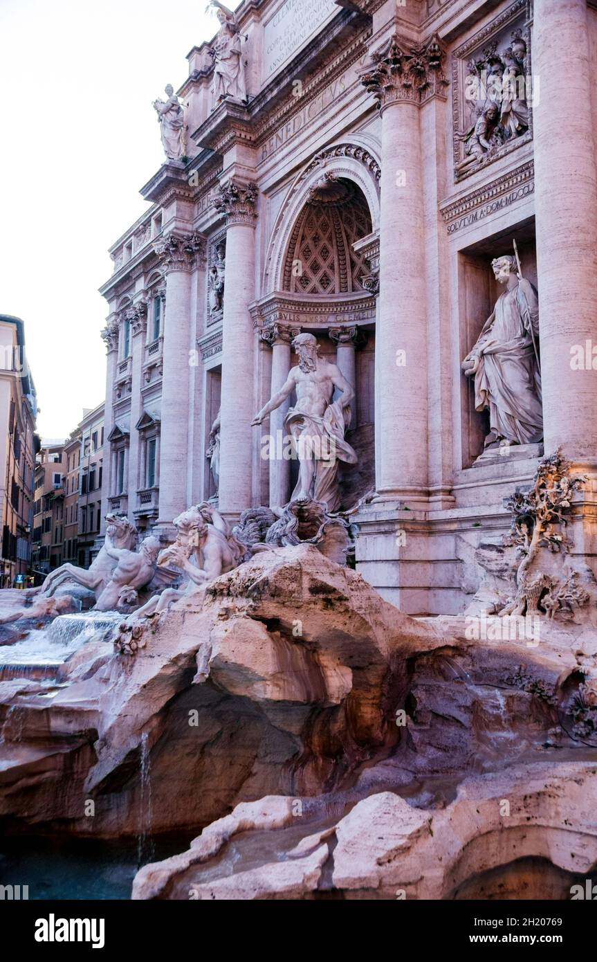 Oceano, cavallucci marini e Tritoni alla Fontana di Trevi a Roma, Italia. Foto Stock