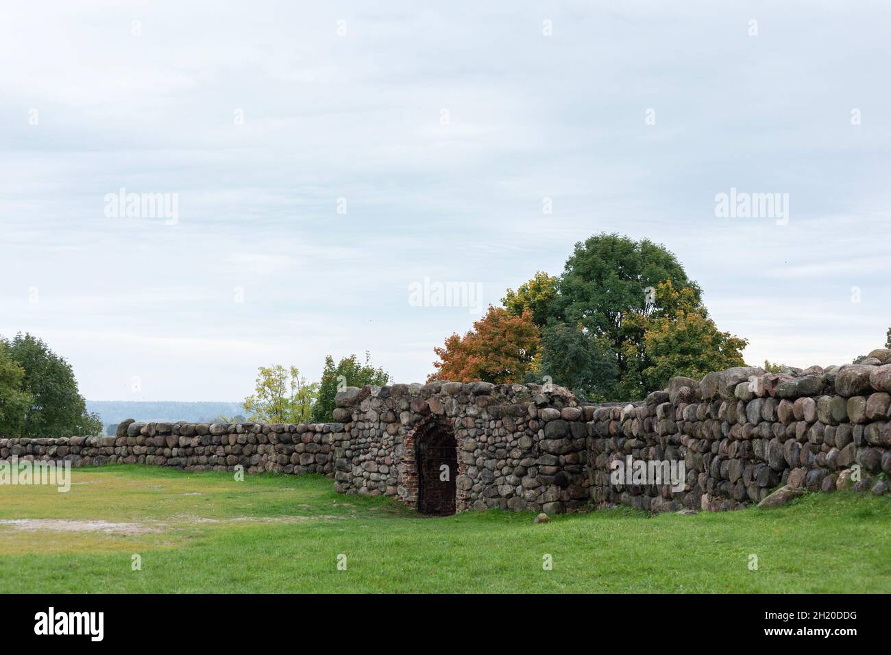 Novogrudok, regione di Grodno, Bielorussia - 10 02 2021: Il castello di Novogrudok. Rovina. Foto Stock