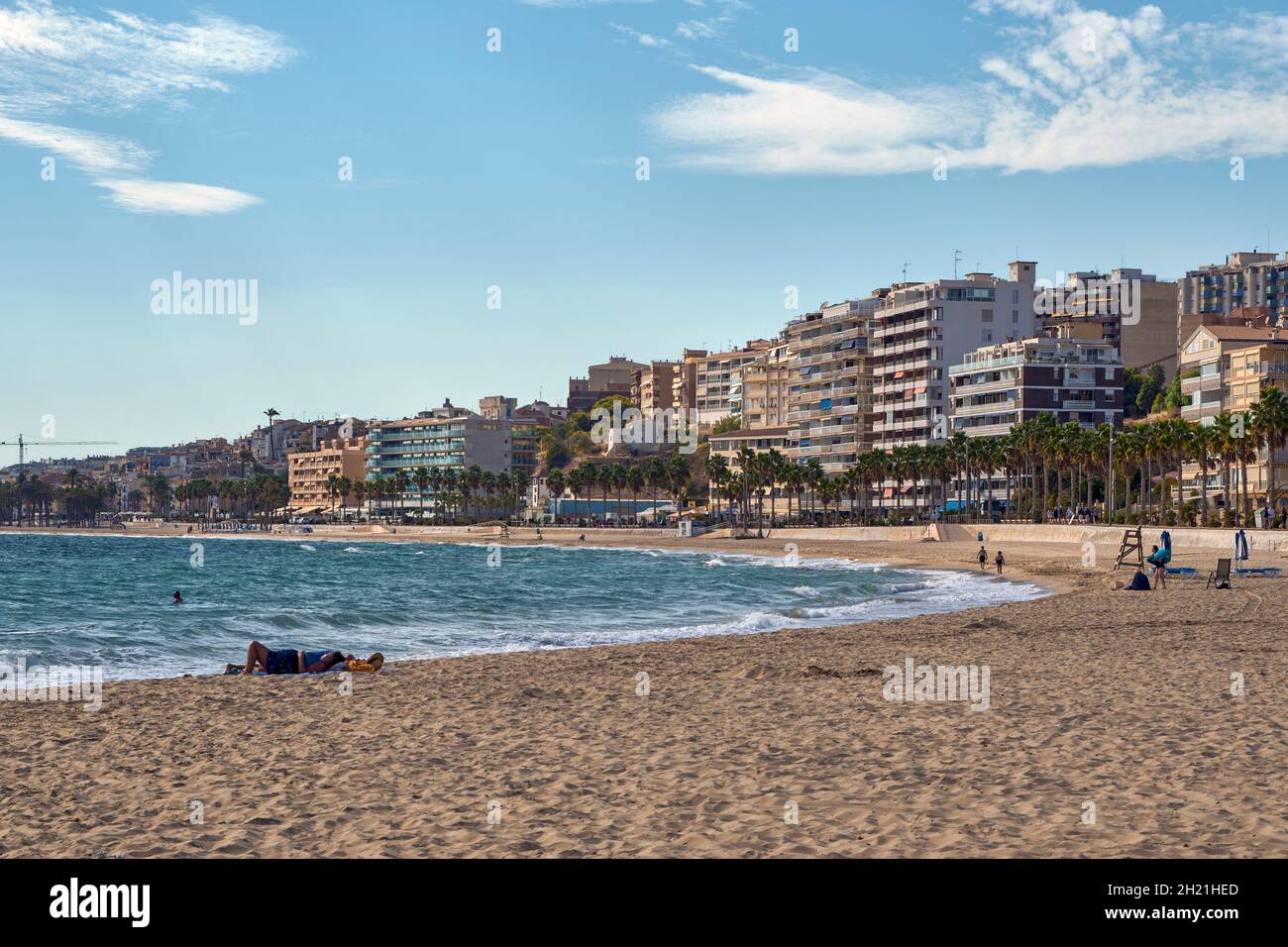 Lungomare di Villajoyosa sulla Costa Blanca, provincia di Alicante, Spagna, Europa Foto Stock