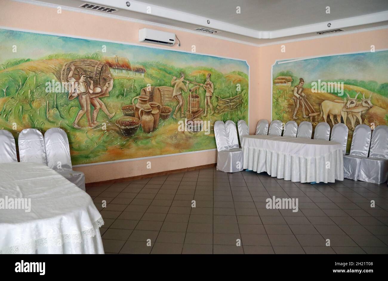 Sala matrimoni nel villaggio di Copceac in una fattoria collettiva  nell'unità Territoriale autonoma di Gagauzia in Moldavia Foto stock - Alamy