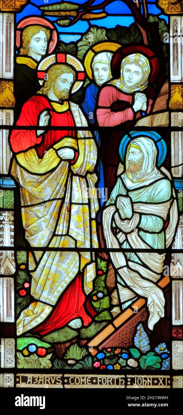 I miracoli di Gesù, la Resurrezione di Lazzaro, vetrata, dalla Heaton Butler & Bayne, 1878, Swaffham, Norfolk, Inghilterra, Regno Unito Foto Stock