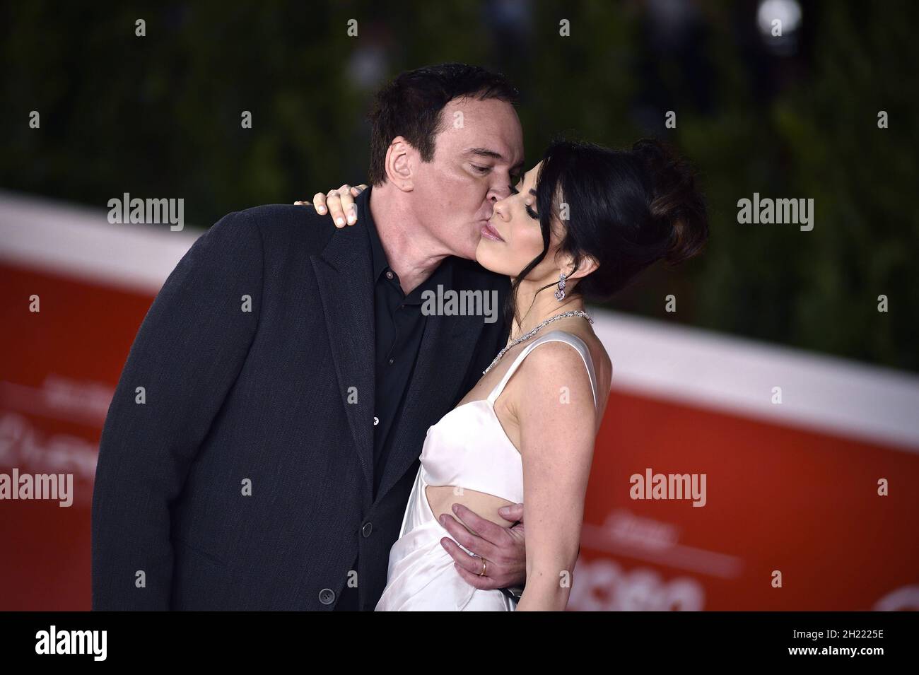 Roma, Italia. 19 Ott 2021. Il Quentin Tarantino e Daniella Pick sono presenti al vicino tappeto rosso durante il 16° Festival del Film di Roma del 2021, il 19 ottobre 2021 a Roma. Foto di Rocco Spaziani/UPI Credit: UPI/Alamy Live News Foto Stock