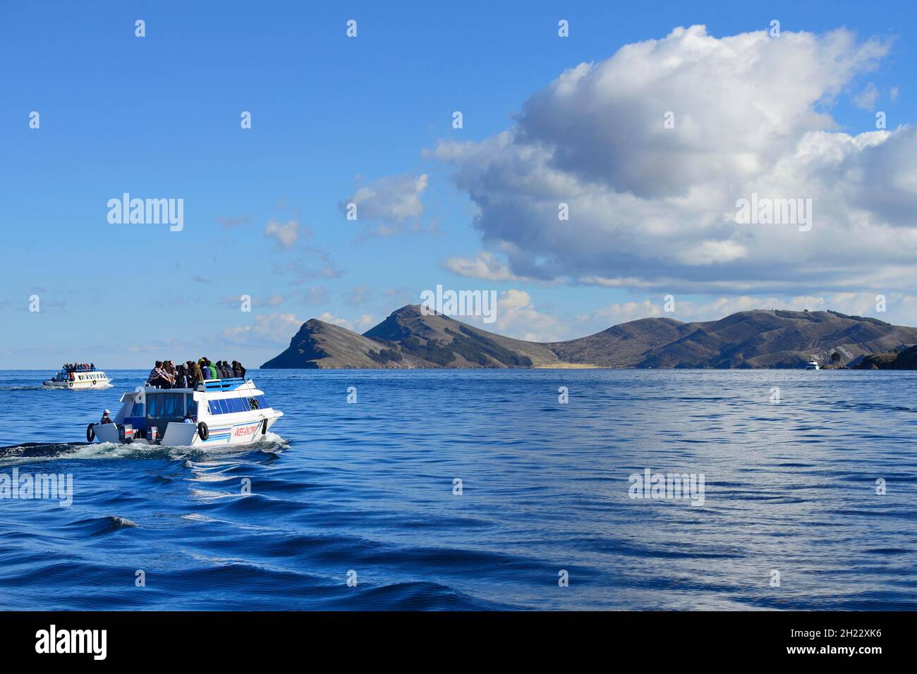 Escursioni in barca sulla strada per Isla del Sol, Lago Titicaca, Dipartimento di la Paz, Bolivia Foto Stock