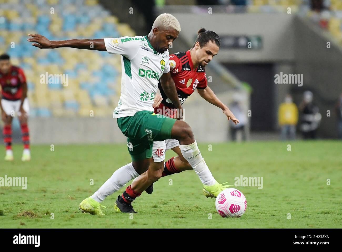 Rio de Janeiro, Brasile, 17 ottobre 2021. Calciatore della squadra di Cuiabá durante la partita contro Cuiabá per il campionato brasiliano a Maracanã stadi Foto Stock