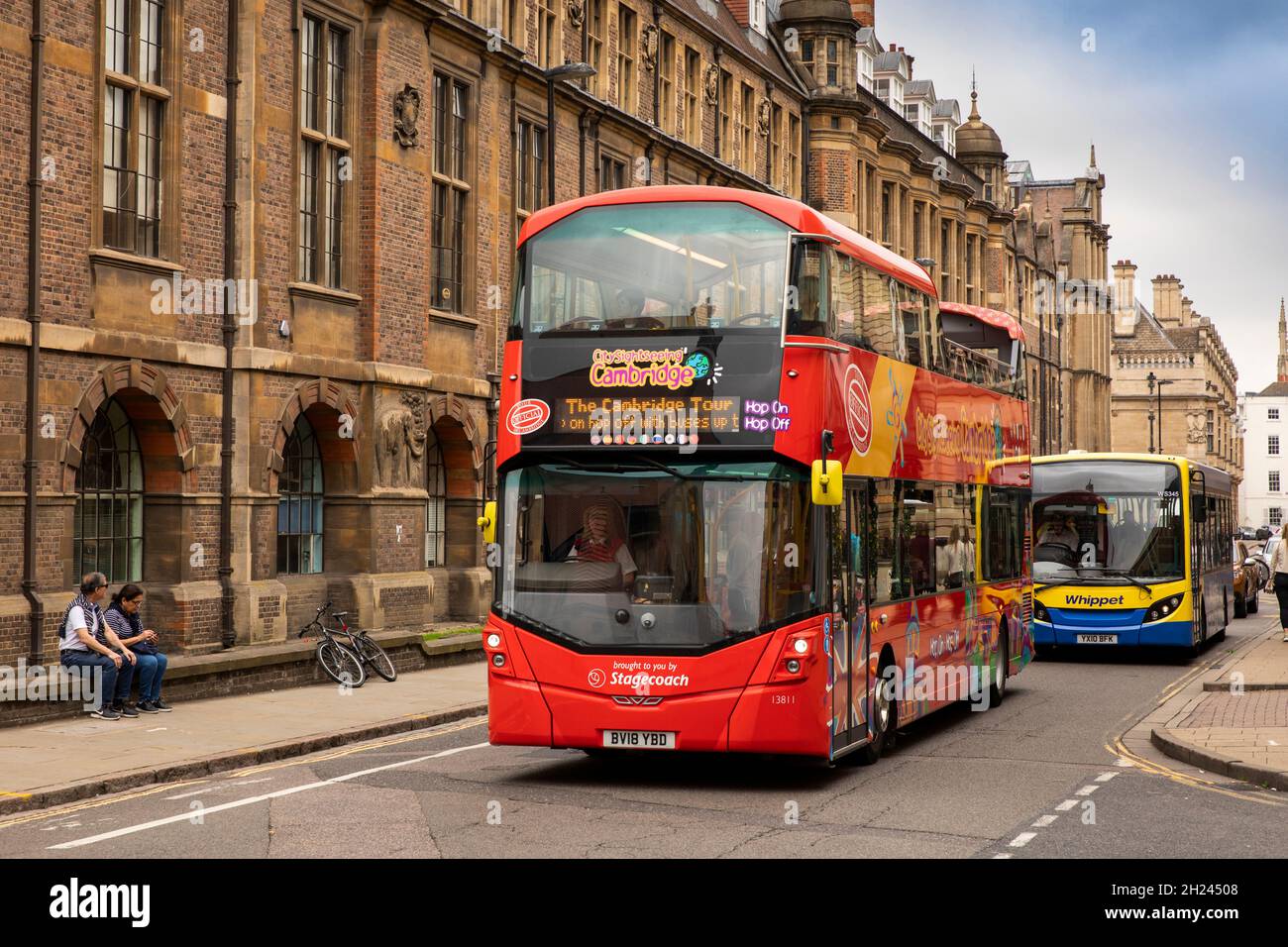 Regno Unito, Inghilterra, Cambridgeshire, Cambridge, Downing Street, Autobus scoperto City Sightseeing Foto Stock