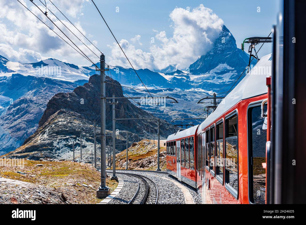 Vista in treno dalle Alpi svizzere a Zermatt Matterhorn Gornergrat Svizzera Foto Stock