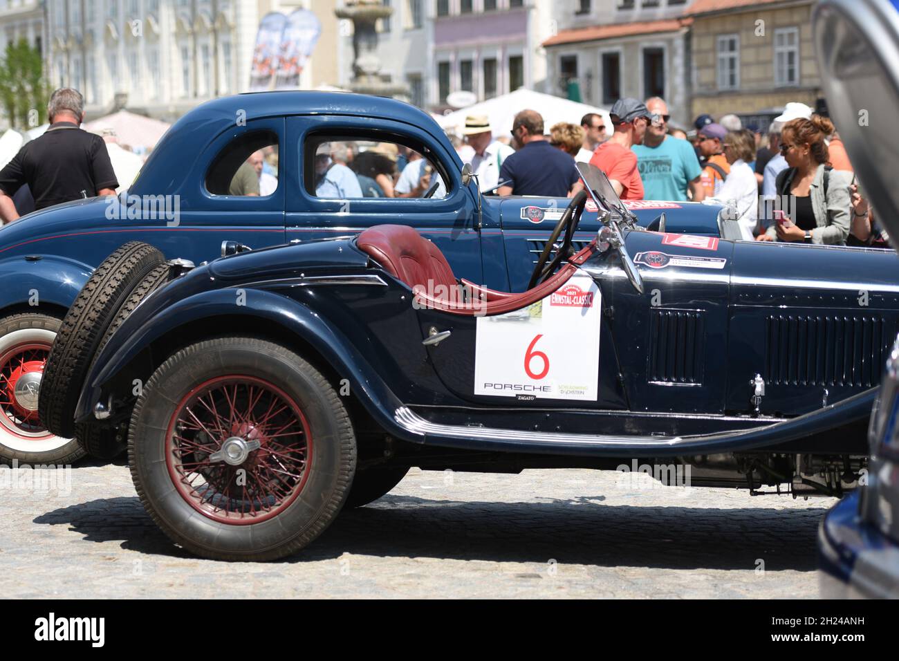 Die Ennstal-Classic ist eine der bekanntesten Oldtimer-Rallyes in Österreich und Europa für historische Automobile - l'Ennstal-Classic è uno dei due Foto Stock