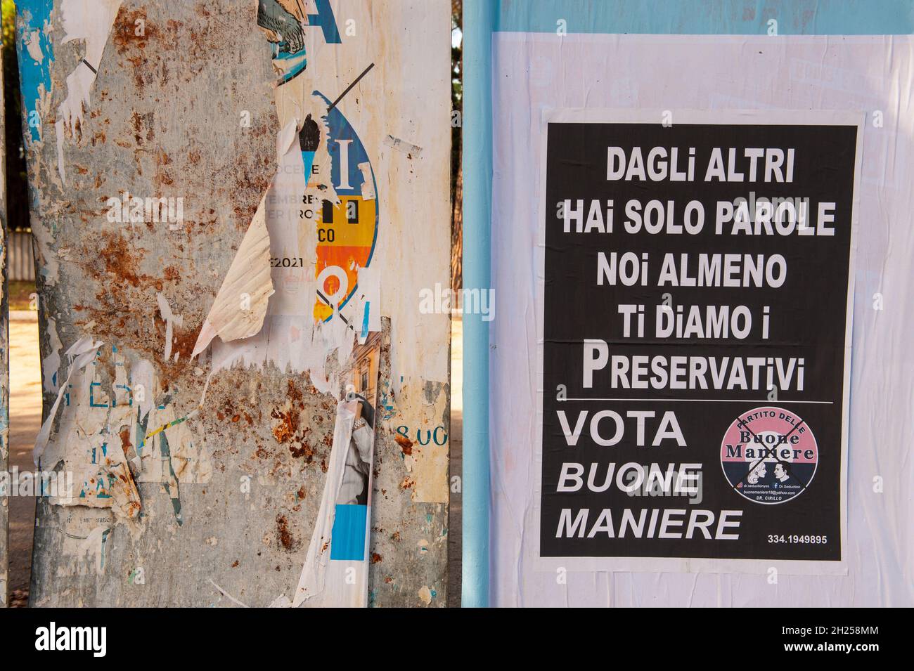 Roma, Italia 08/10/2021: Poster della campagna elettorale per l'elezione del sindaco di Roma. © Andrea Sabbadini Foto Stock