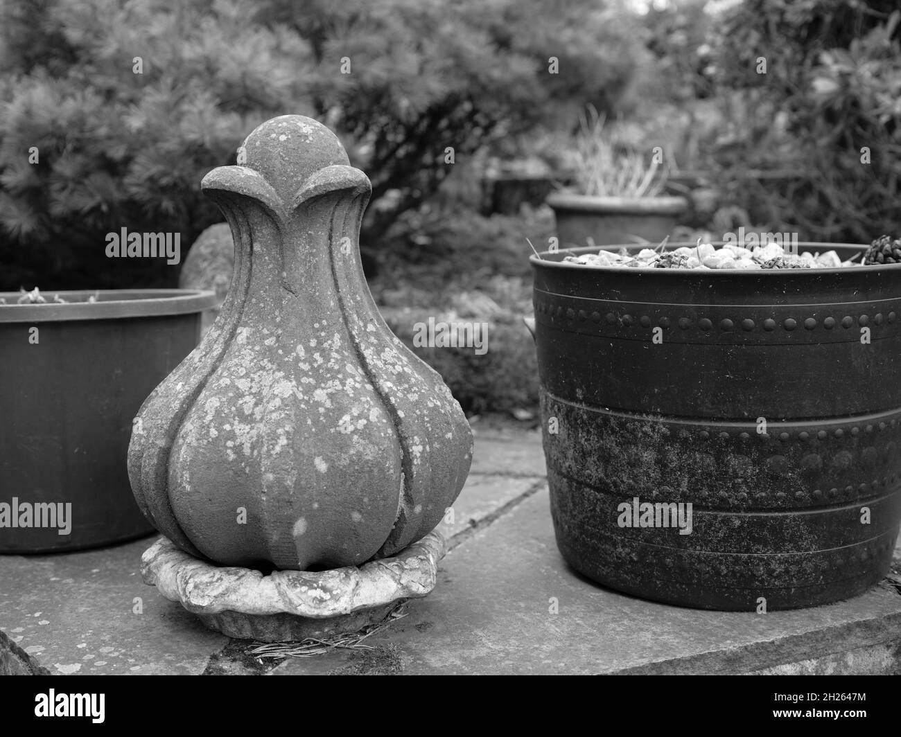 Pietra intagliato ornamento giardino Foto Stock