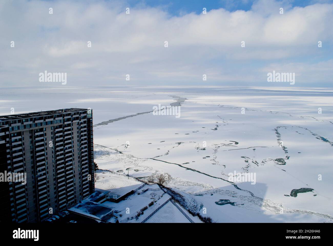 Ghiaccio e neve sul lago Erie, Lakewood, Ohio Foto Stock