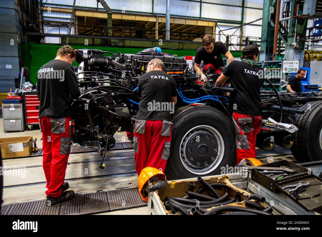 Koprrivnice, Repubblica Ceca. 20 Ott 2021. Tatra Trucks, l'unico costruttore di autocarri sul mercato ceco, ha prodotto 875 veicoli nel periodo gennaio-settembre, 36 in meno di un anno fa. Stabilimento di Tatra a Koprrivnice, Repubblica Ceca, 20 ottobre 2021. Credit: Vladimir Prycek/CTK Photo/Alamy Live News Foto Stock