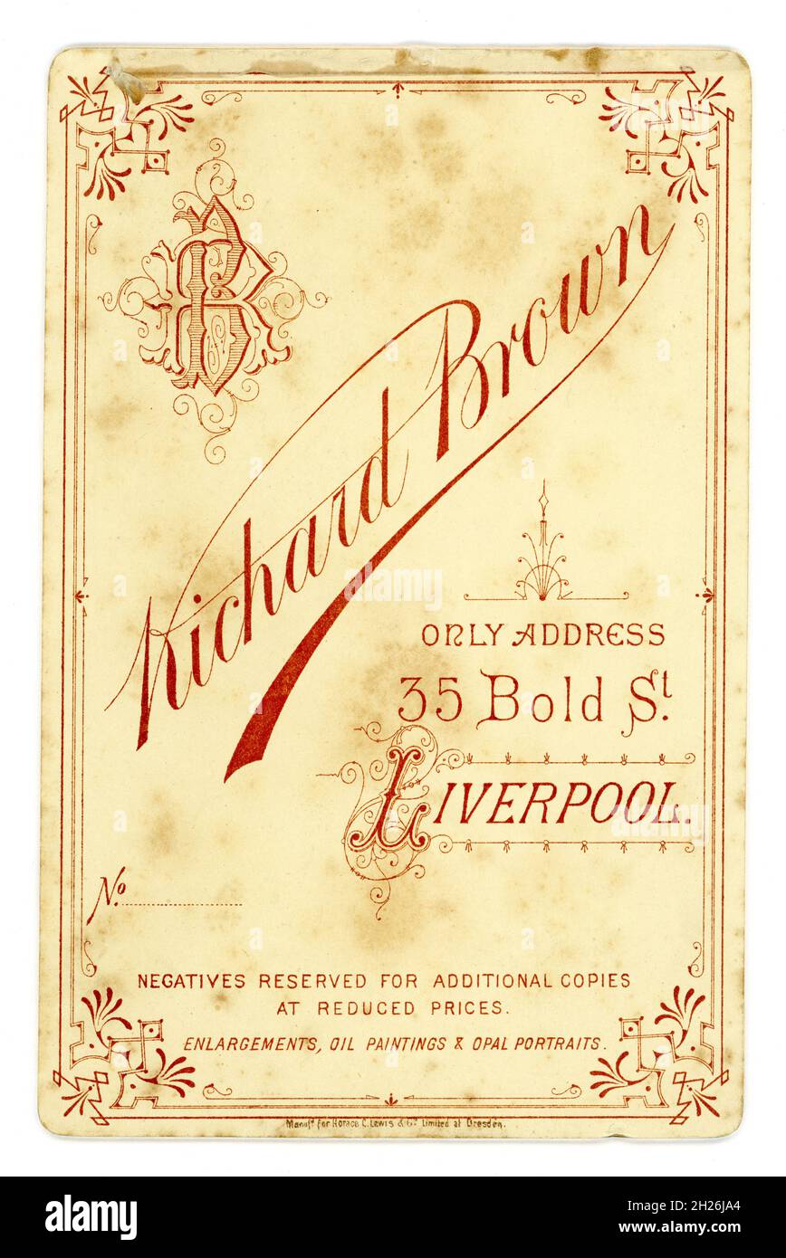 Inversione della scheda del cabinet vittoriano. Dallo studio di Richard Brown, Liverpool, Inghilterra, Regno Unito circa 1895 Foto Stock