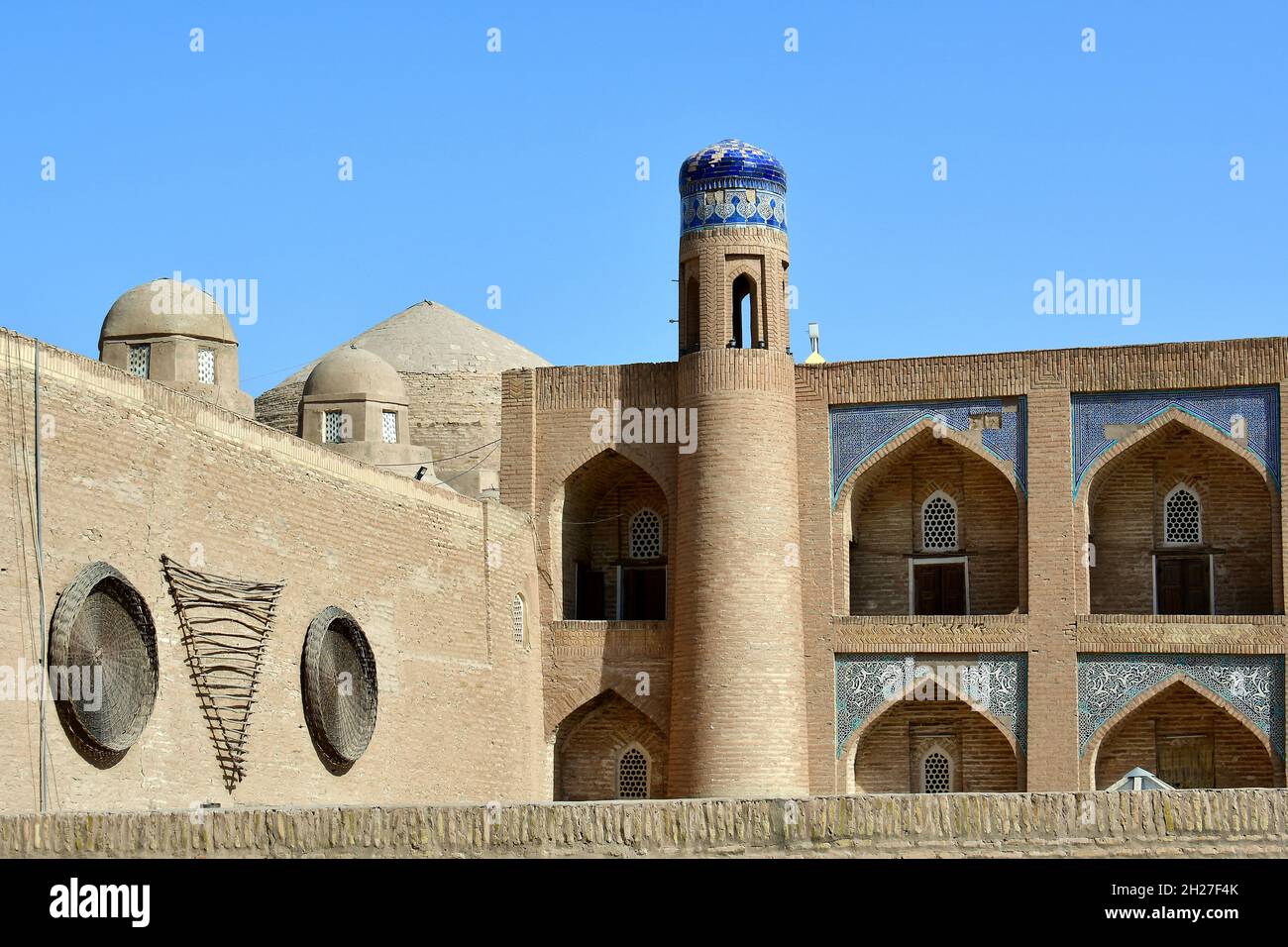 Allah Kuli Khan Madrasah, Itchan Kala, Ichan-Qаl’а, Khiva, Regione Xorazm, Uzbekistan, Asia centrale Foto Stock