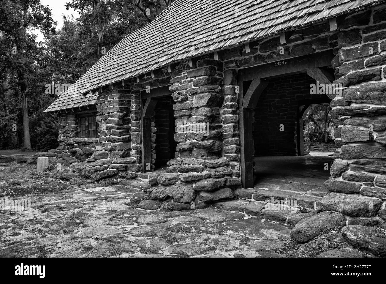 Refettorio costruito dai giovani uomini del Civilian Conservation Corps durante gli anni '30 nel Palmetto state Park vicino a Luling, Texas, USA Foto Stock