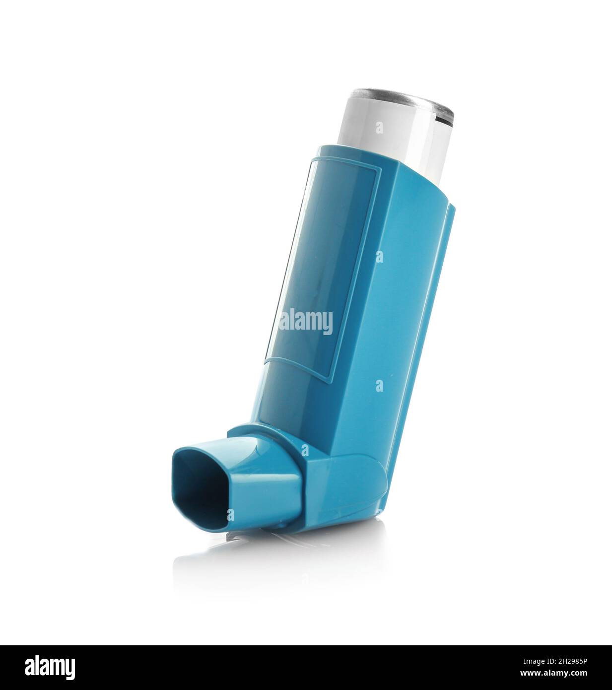 Dispositivo inalatore per asma portatile su sfondo bianco Foto stock - Alamy
