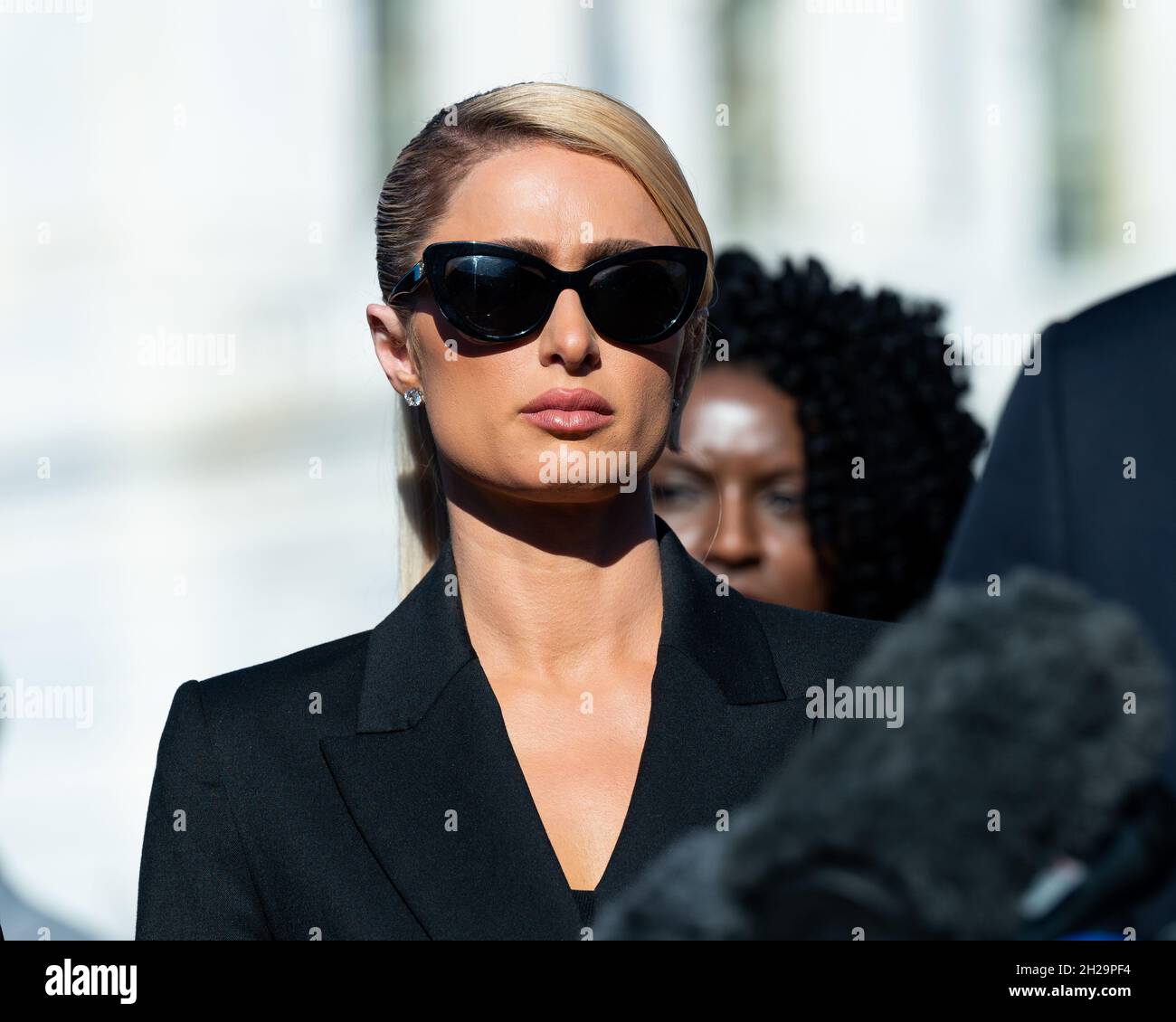 Washington, Stati Uniti. 20 Ott 2021. Paris Hilton ad una conferenza stampa per sollecitare il passaggio della Accountability for Congregant Care Act. Credit: SOPA Images Limited/Alamy Live News Foto Stock