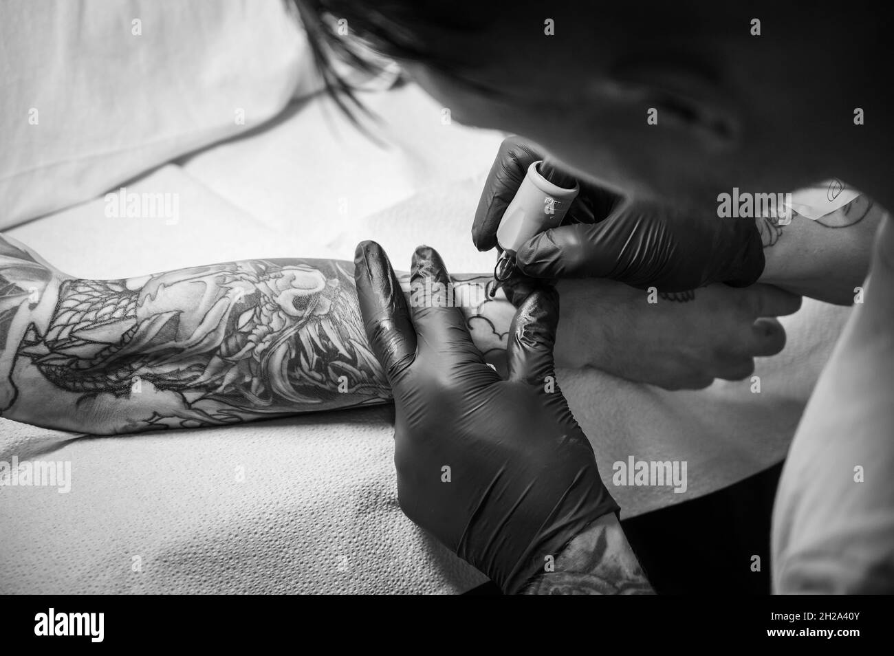 tatuaggi con nome sul braccio