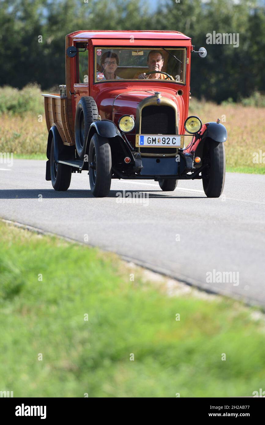 U30-Treffen im Almtal für Fahrzeuge mit weniger als 30 PS, Österreich, Europa - U30 riunione ad Almtal per veicoli con meno di 30 CV, Austria, Euro Foto Stock