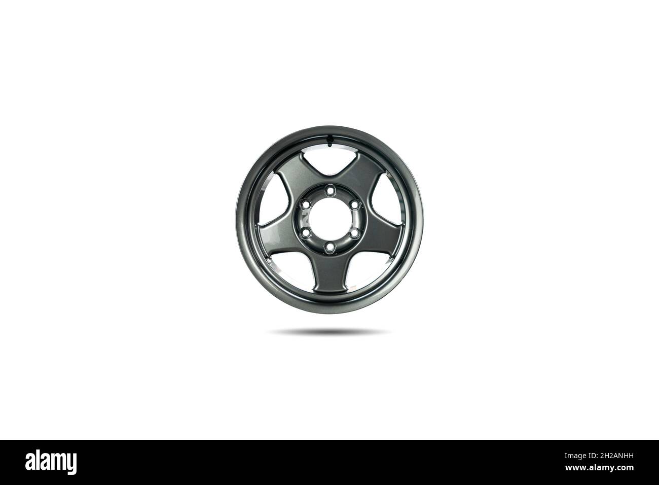 cerchi in lega da 16 pollici a cinque razze isolati su sfondo bianco. Foto Stock