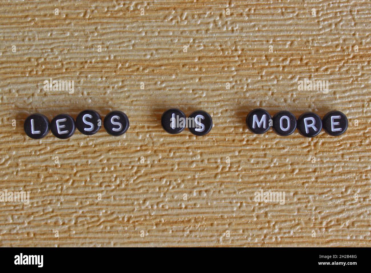 I cordoni alfabetici con meno testo SONO PIÙ. Foto Stock