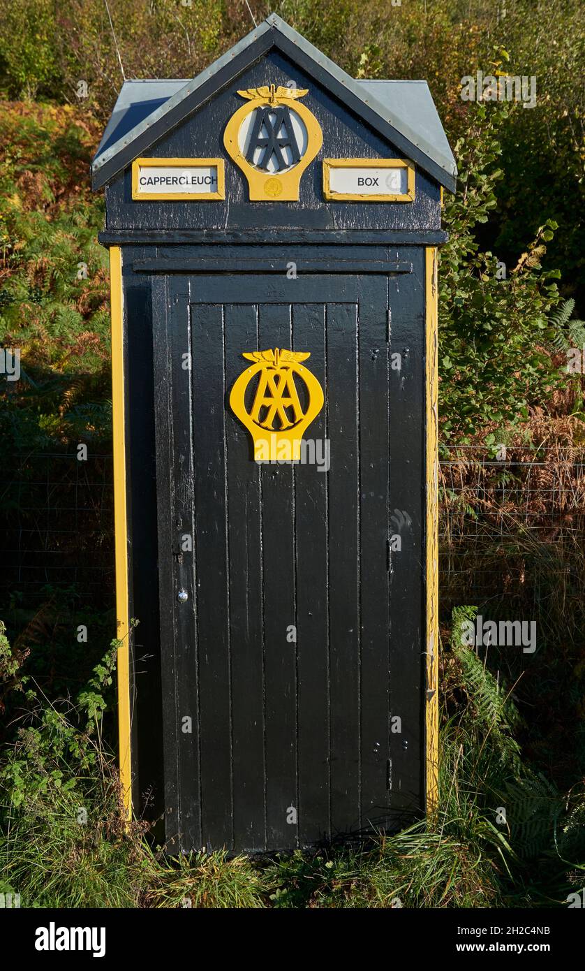 AA Roadside Telephone Box a Cappercleuch nei confini scozzesi. Solo 21 rimangono nel Regno Unito 7 in Scozia. Questo è B elencato. Foto Stock