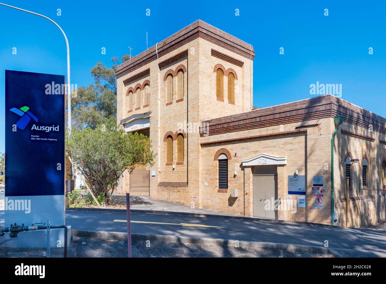 Elettricità Sottostazione No. 195 a Pymble è una sottostazione di zona dichiarata patrimonio significativo dal 1926-27 in uno stile classico interbellico spogliato Foto Stock