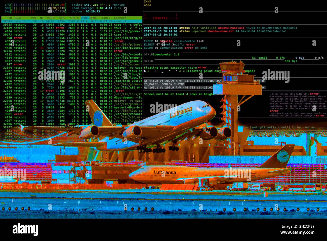 Immagine simbolica attacco Cybe, crimine informatico, crimine informatico, hacker informatici attaccano l'infrastruttura IT di una città, traffico, Aeroporto di Francoforte, Foto Stock