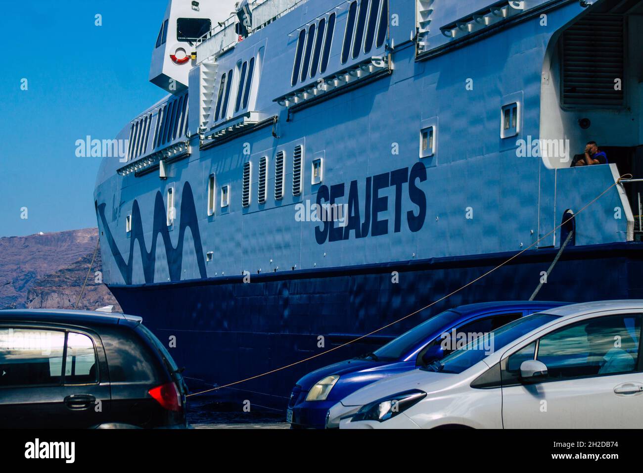 Santorini, Grecia - 20 ottobre 2021 le barche ad alta velocità di Seajets sono traghetti che fanno questa traversata a circa 5 ore dal porto del Pireo Foto Stock