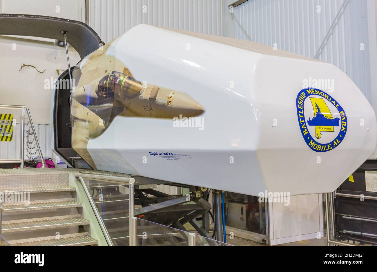 F-18 Flight Simulator Ride presso il Battleship Memorial Park a Mobile, Alabama Foto Stock