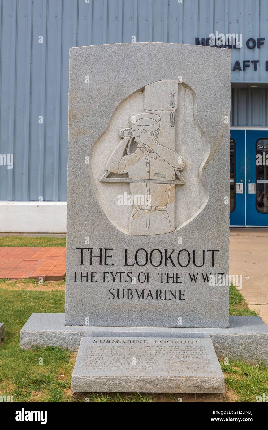 Tributo di granito ai punti di osservazione sottomarini al Battleship Memorial Park a Mobile, Alabama Foto Stock