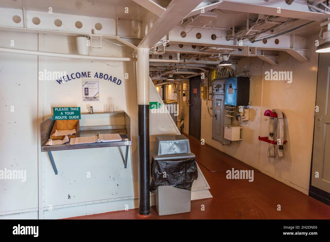 All'interno della nave da guerra USS Alabama Museum presso il Battleship Memorial Park a Mobile, Alabama Foto Stock