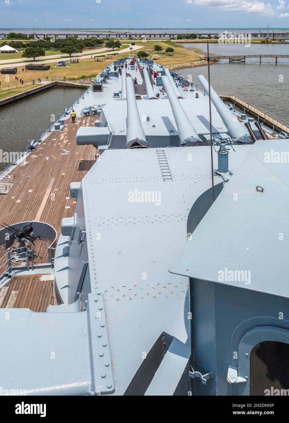 16 pollici, calibro 45 'Big Guns' sulla nave da battaglia del museo USS Alabama al Battleship Memorial Park a Mobile, Alabama Foto Stock