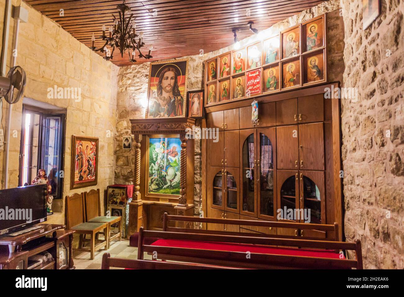 SALT, GIORDANIA - 4 APRILE 2017: Interno della Chiesa di San Giorgio a Salt. Foto Stock