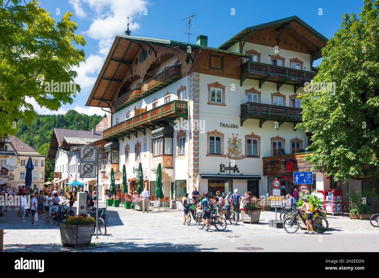 Mittenwald: Città vecchia, casa con Lüftlmalerei (Lüftelmalerei), una forma di arte murale, strada Hochstraße in alta Baviera, Baviera, Baviera, Foto Stock