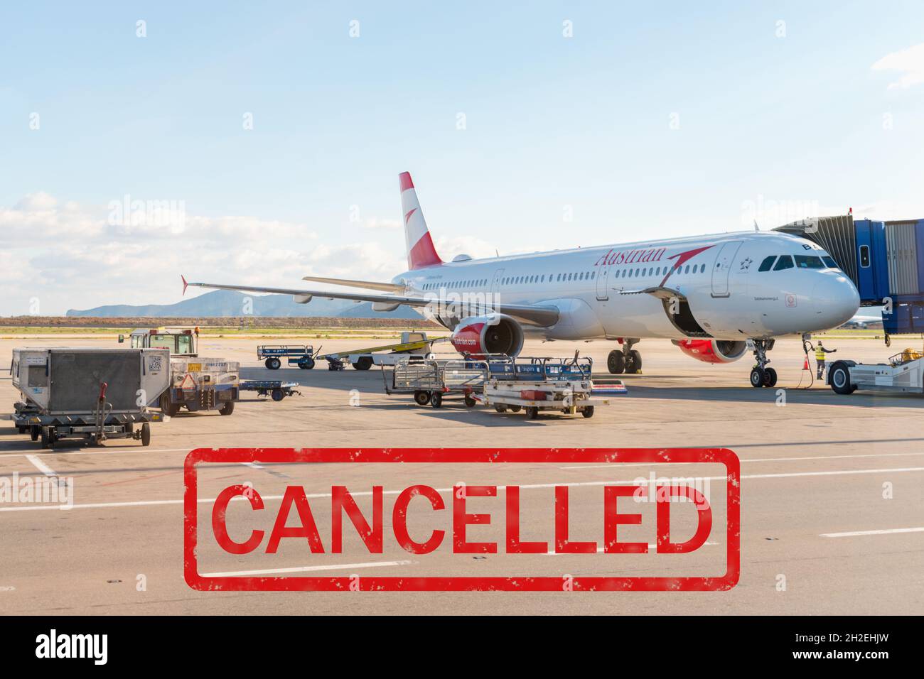 Atene, Grecia. 06 dicembre 2017: Volo annullato. Molte compagnie aeree annullano i loro voli a causa dell'epidemia di coronavirus. Virus epidemico 2 Foto Stock