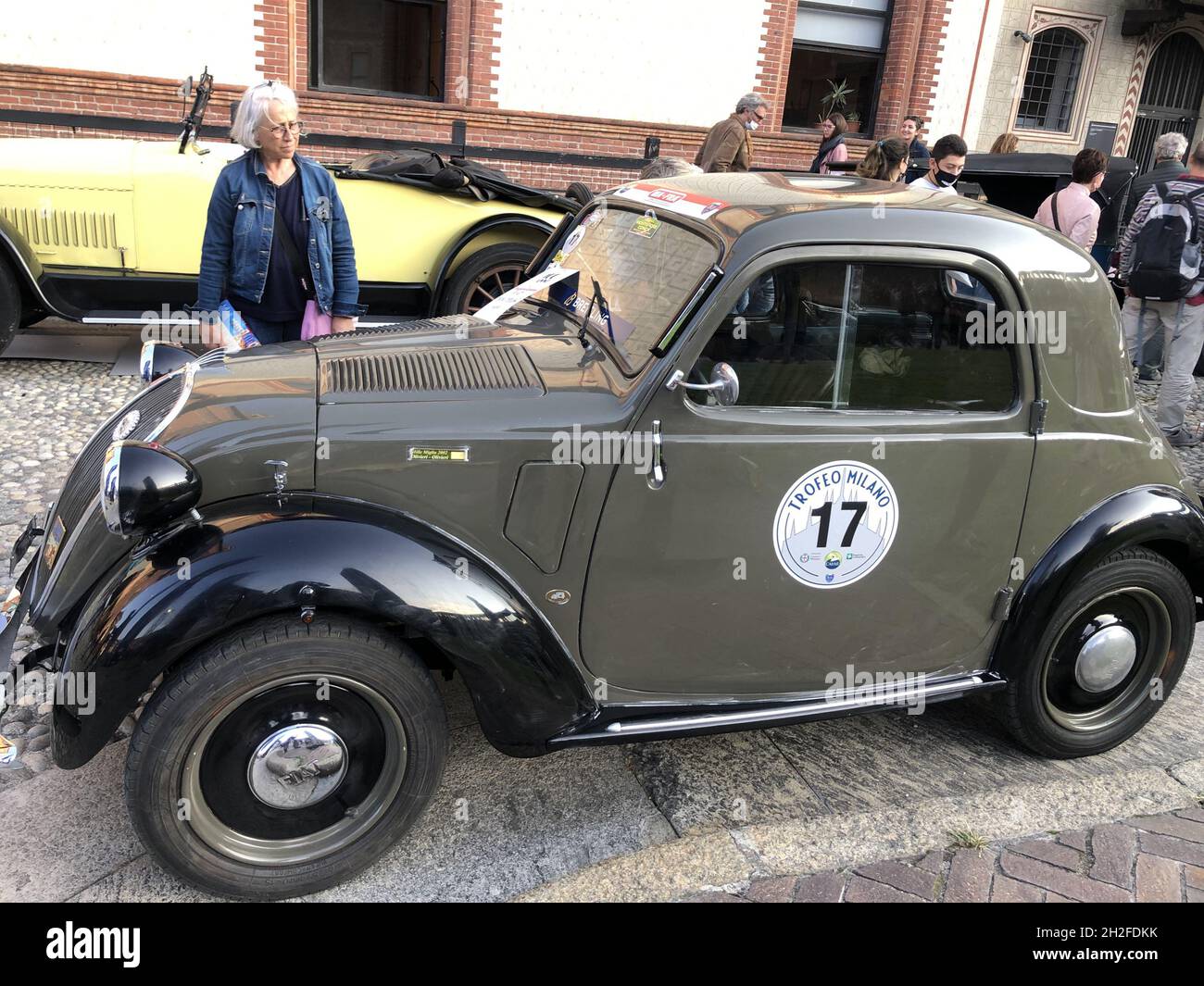 Milano, Italia. 9 Ott 2021. TROFEO MILANO, una competizione di auto e moto d'epoca organizzata da C.M.A.E., Club Milanese Automotoveicoli d'epoca. Foto Stock