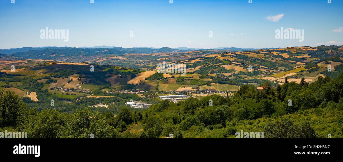 Vista fantastica con lungimiranza sul paesaggio italiano Foto Stock